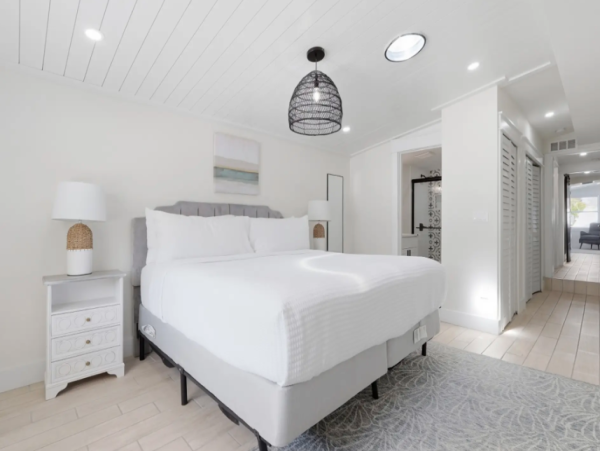Premier Vacation Rental Near Gulf Beaches - 4-Bedroom Home in Bradenton Beach